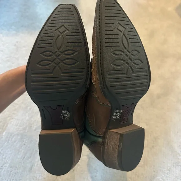 NEW Ariat Zealous Western Boots Size 7B - Picture 4 of 9